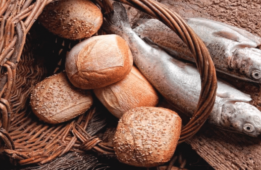 Mt.15 : possible : no ‘5 breads & 2 fishes’ — that were ‘multiplied’
